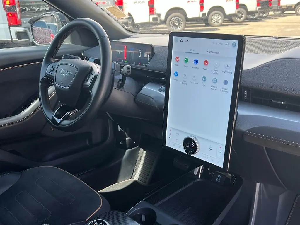 2023 Ford Mustang - $35,750
