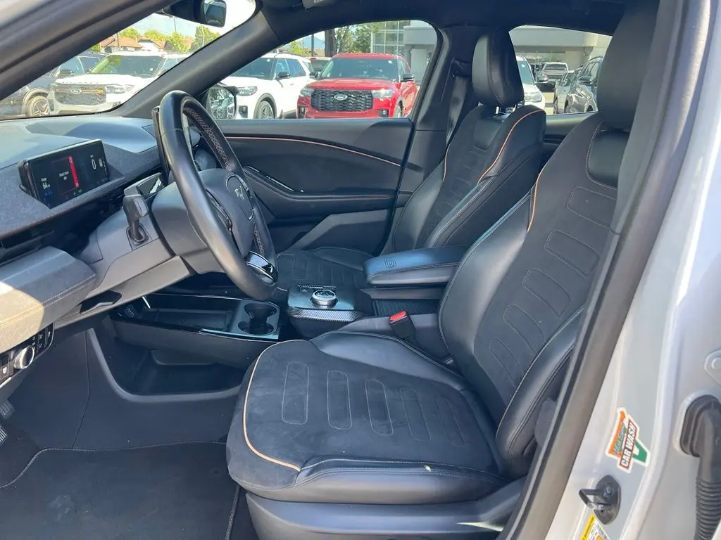 2023 Ford Mustang - $35,750
