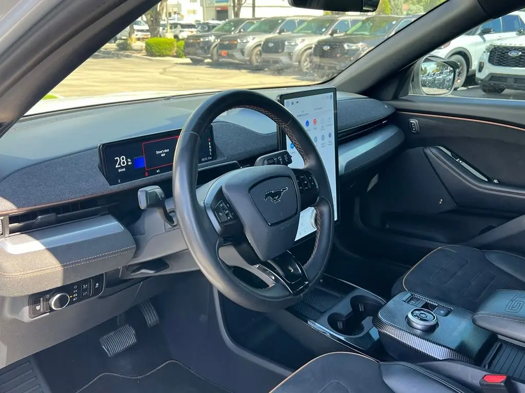 2023 Ford Mustang - $35,750