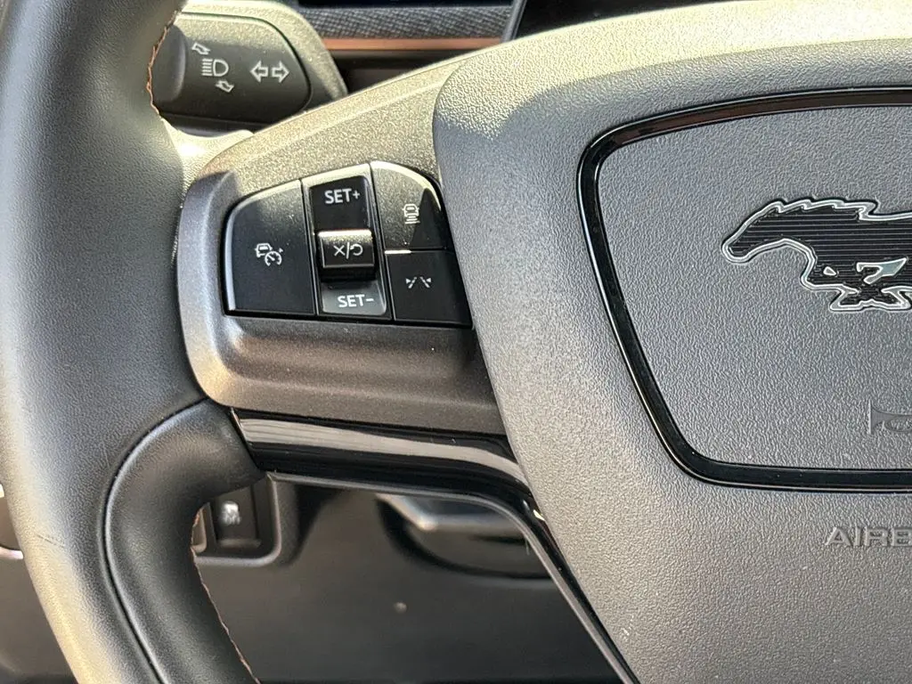2023 Ford Mustang - $34,500