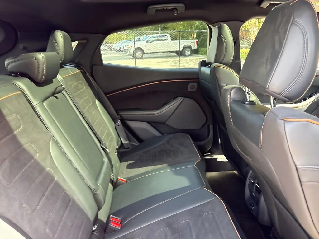 2023 Ford Mustang - $34,500