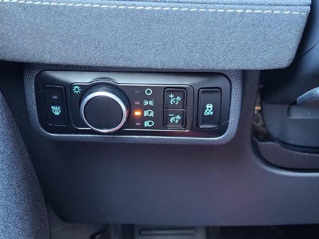2025 Ford Mustang - $41,000