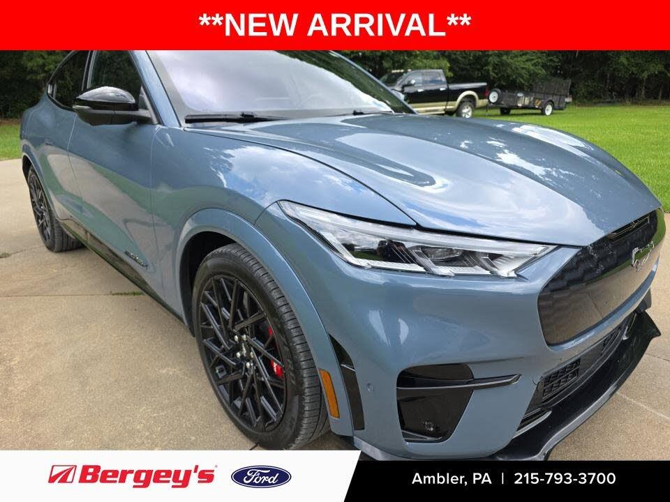 2023 Ford Mustang - $34,985