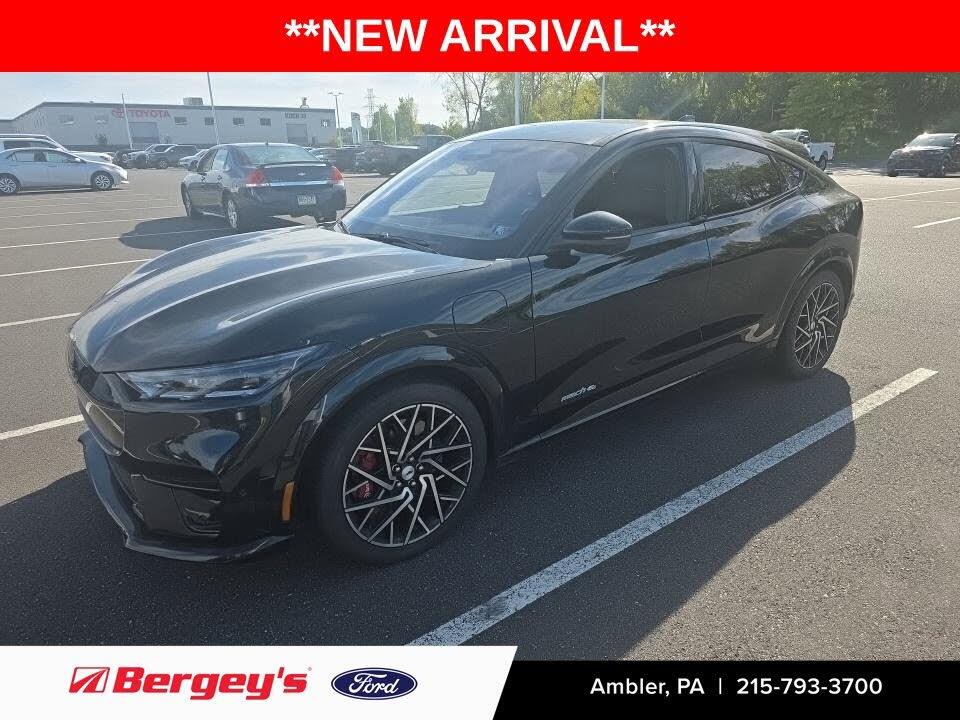 2023 Ford Mustang - $36,985