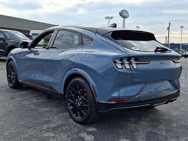 2023 Ford Mustang - $34,290