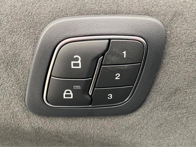 2023 Ford Mustang - $48,999