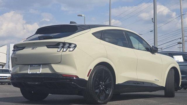 2025 Ford Mustang Mach-E GT