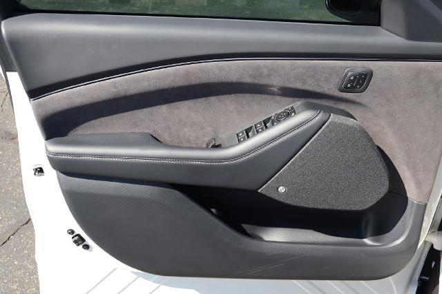2023 Ford Mustang - $33,814
