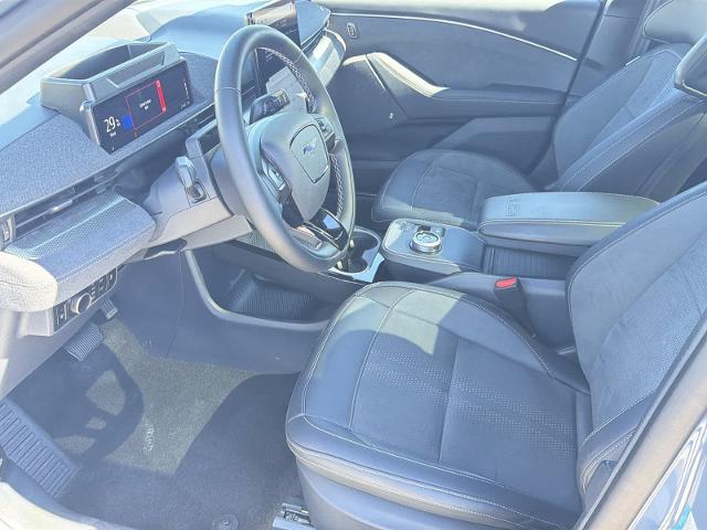 2023 Ford Mustang - $33,780