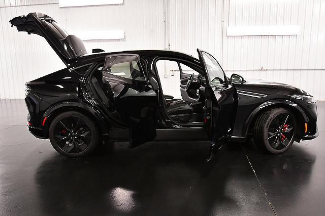 2025 Ford Mustang - $39,582