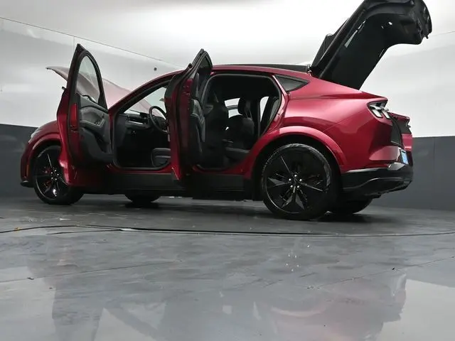 2025 Ford Mustang - $40,999