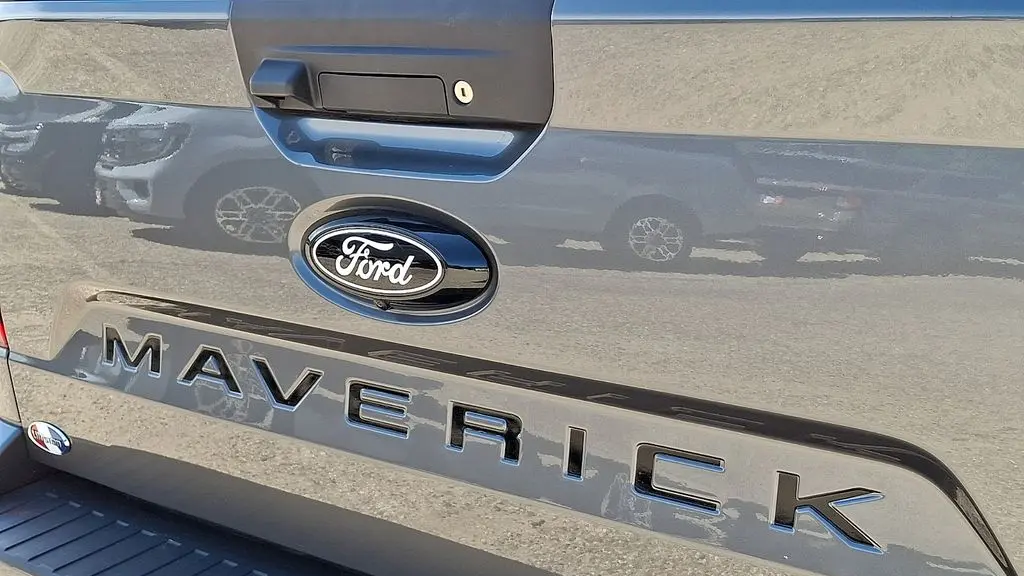 2025 Ford Maverick Lobo