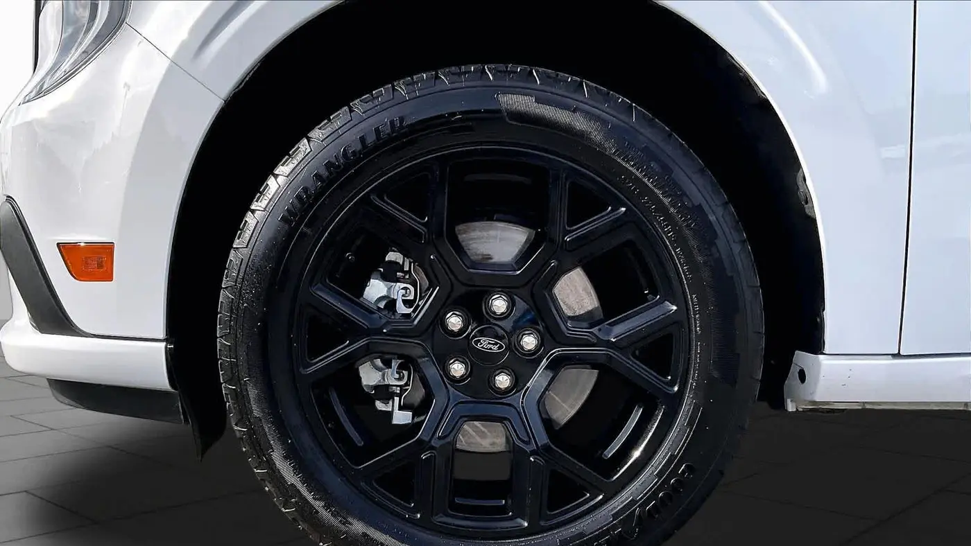 2025 Ford Maverick Lobo