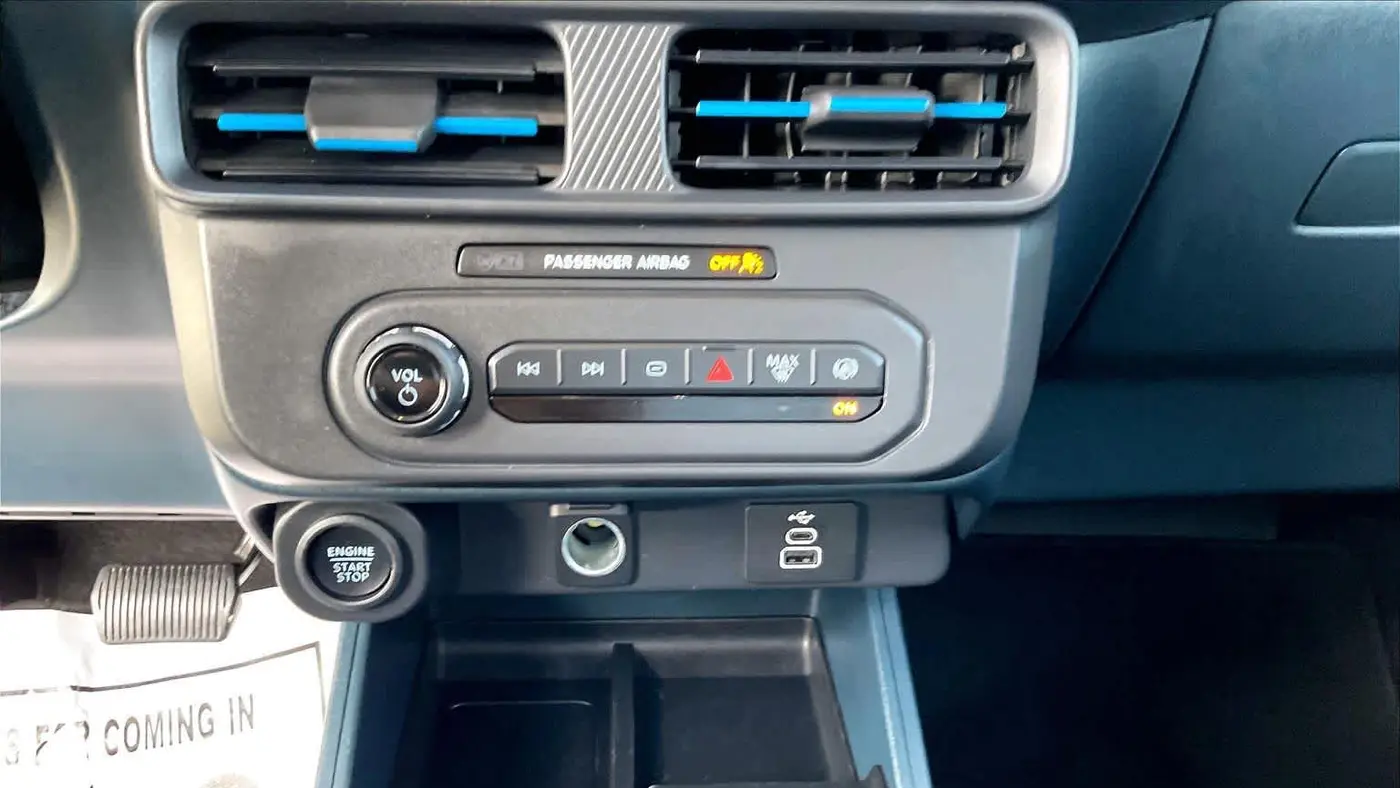 2025 Ford Maverick Lobo