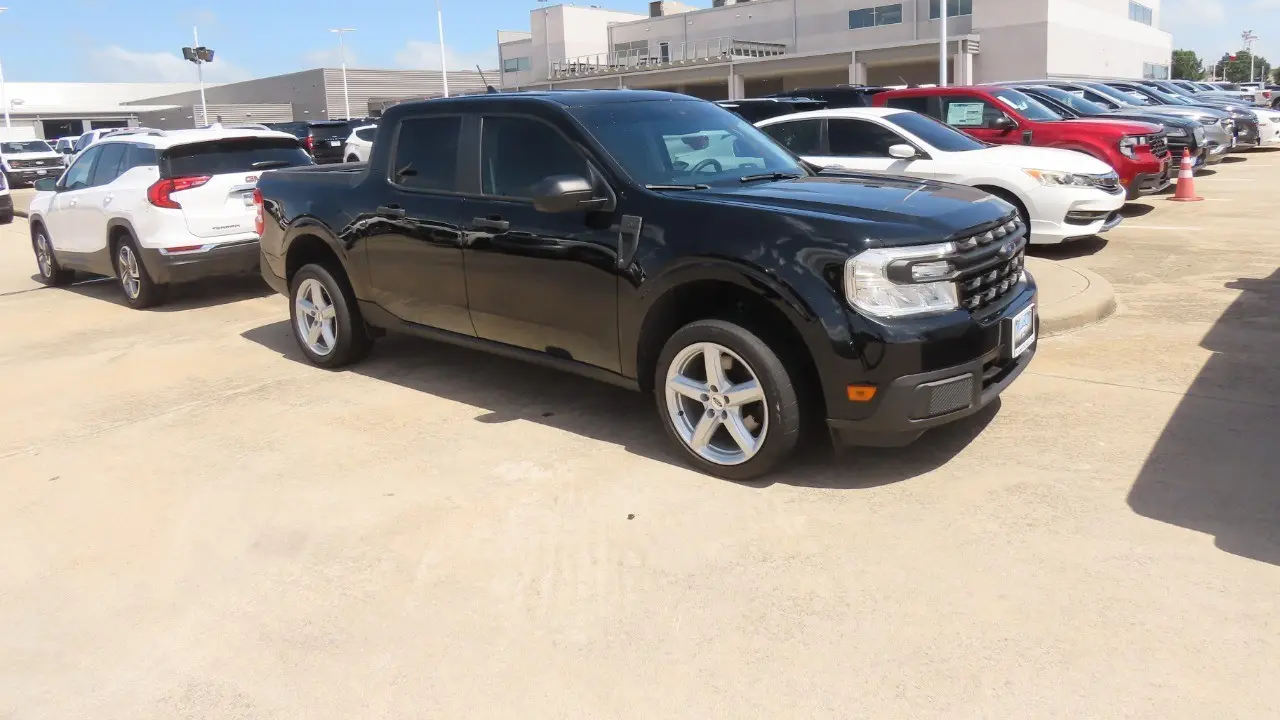 2024 Ford Maverick XL