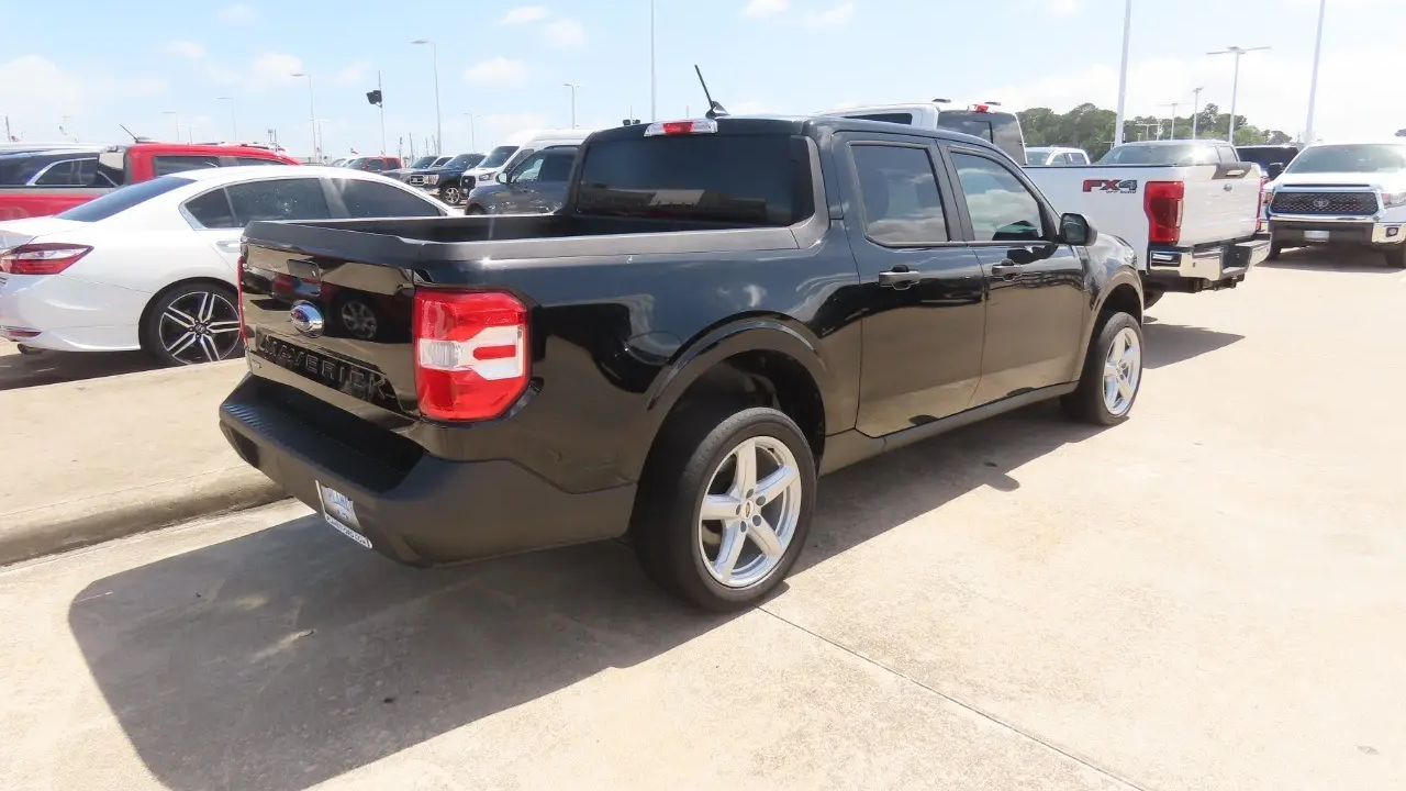 2024 Ford Maverick XL