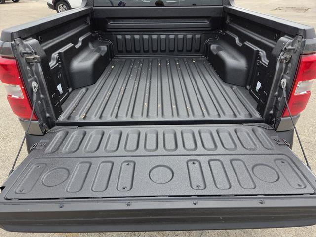 2025 Ford Maverick - $27,000