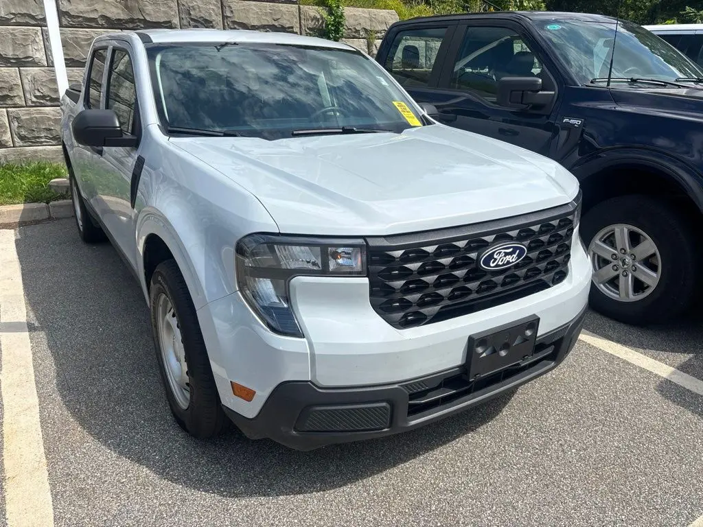 2025 Ford Maverick XL — photo 1 of 14
