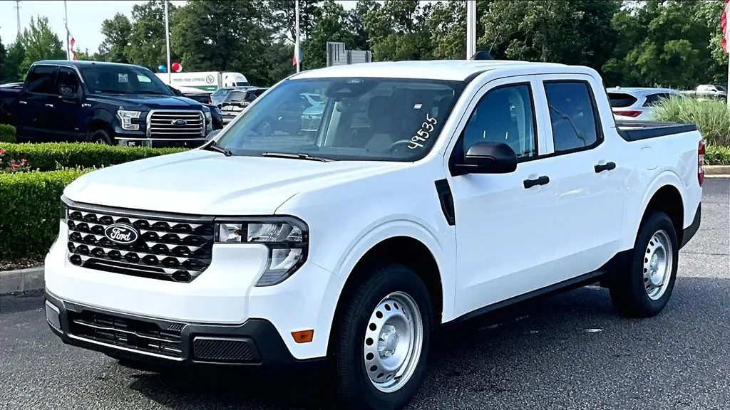 2026 Ford Maverick XL