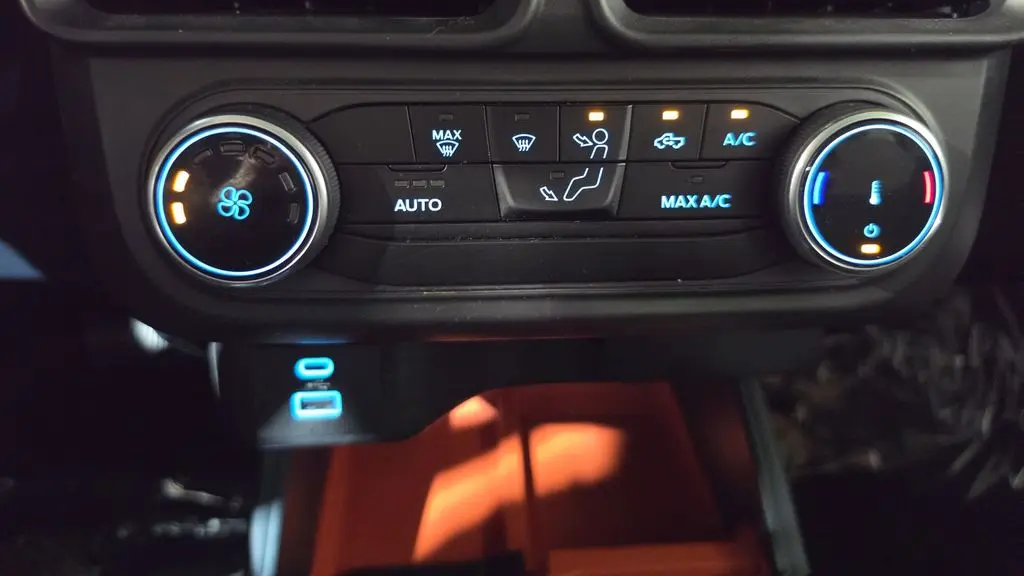 2023 Ford Maverick XL