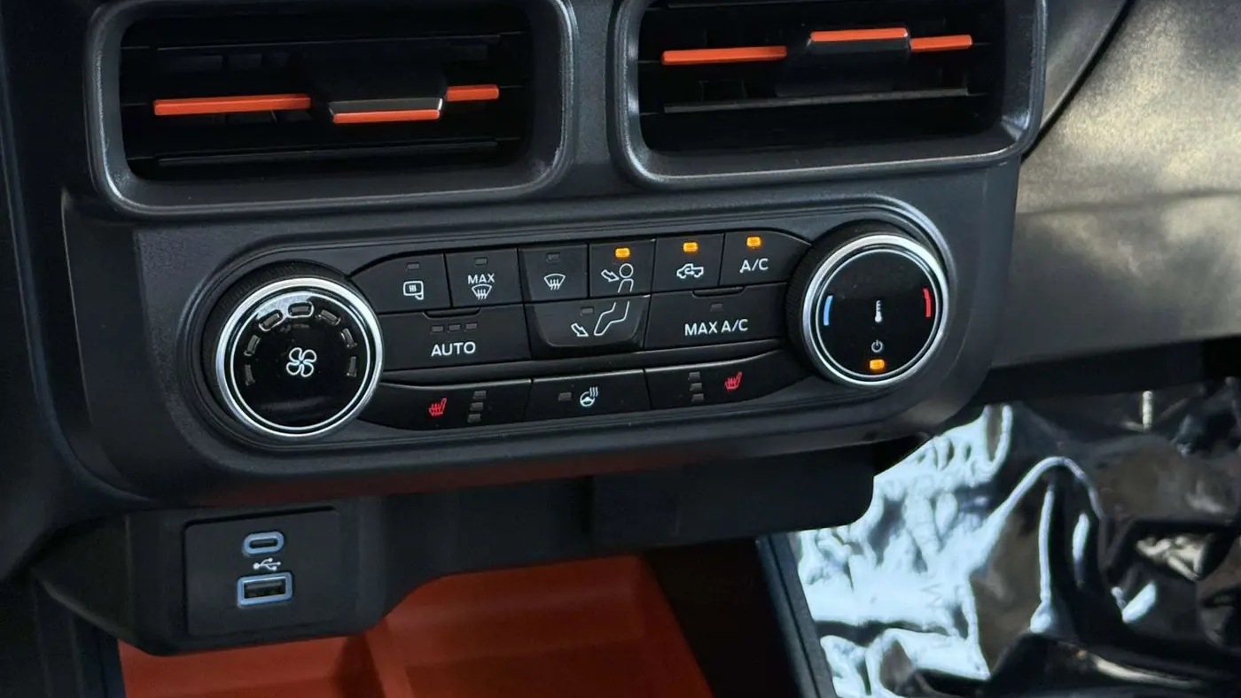 2023 Ford Maverick XL