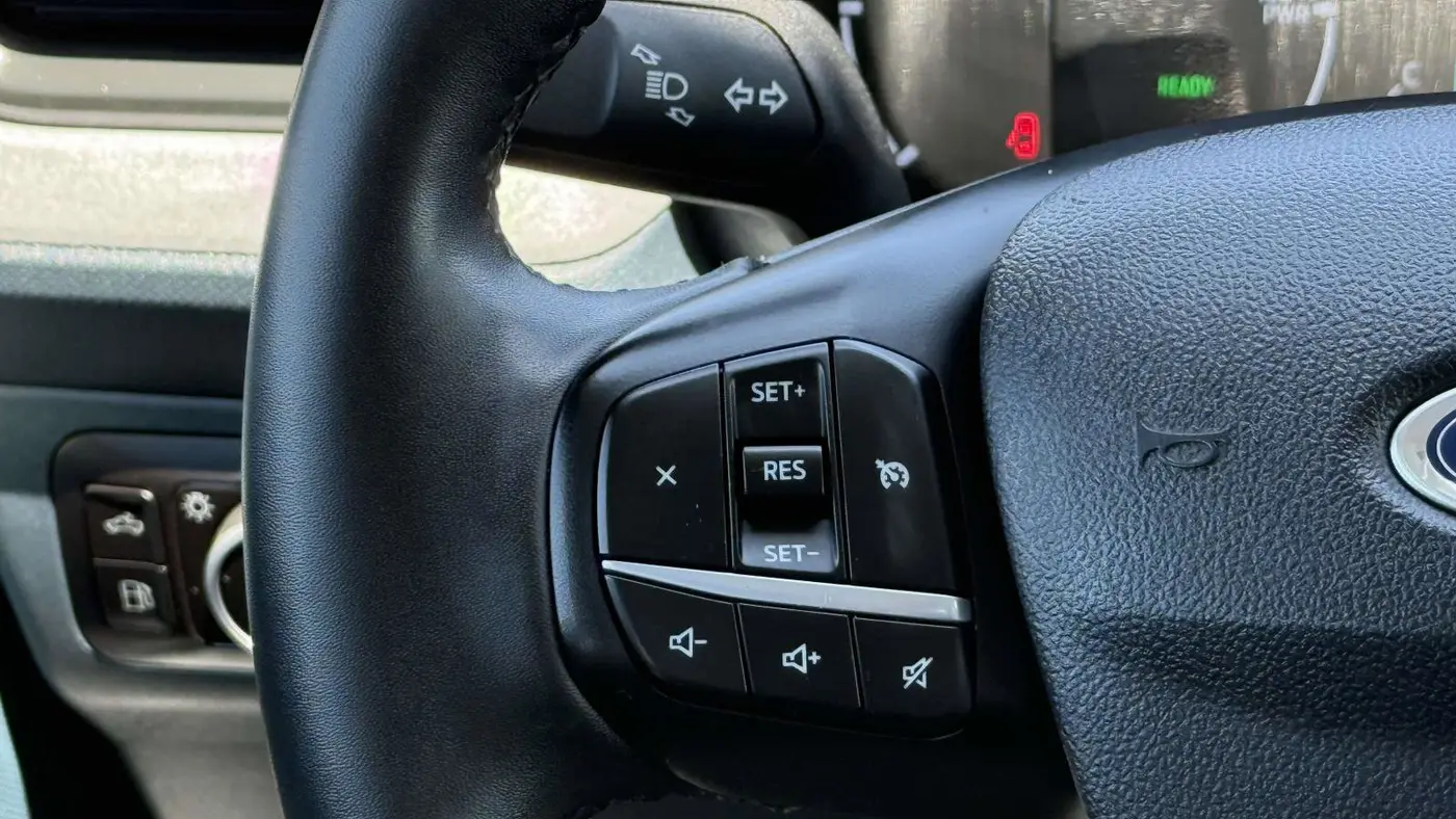 2023 Ford Maverick XL