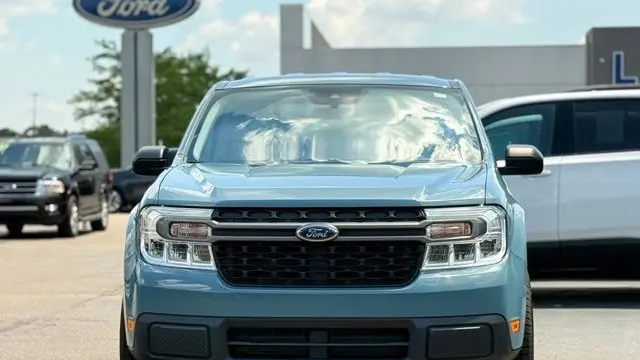 2023 Ford Maverick XL