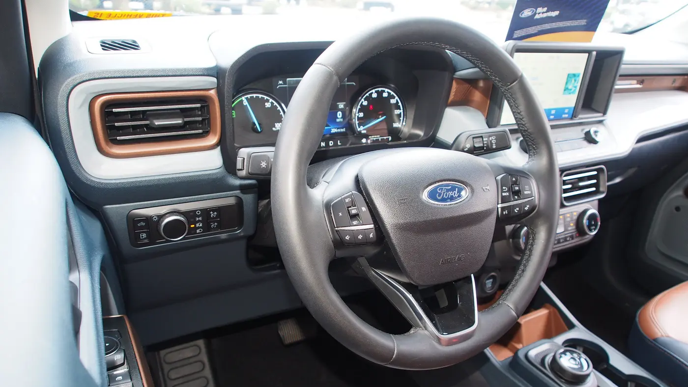 2023 Ford Maverick XL