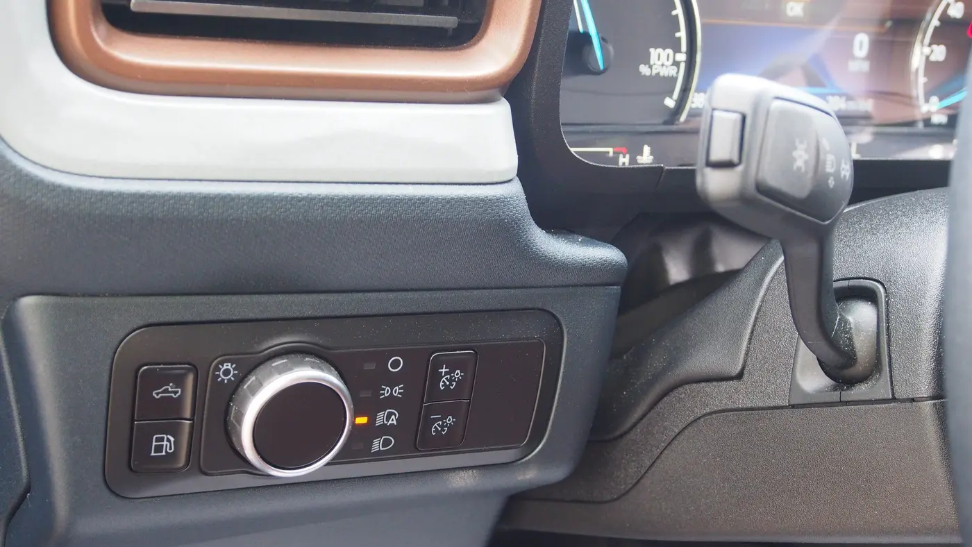 2023 Ford Maverick XL