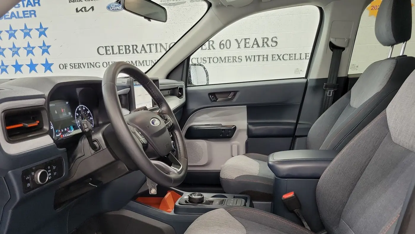 2023 Ford Maverick XL