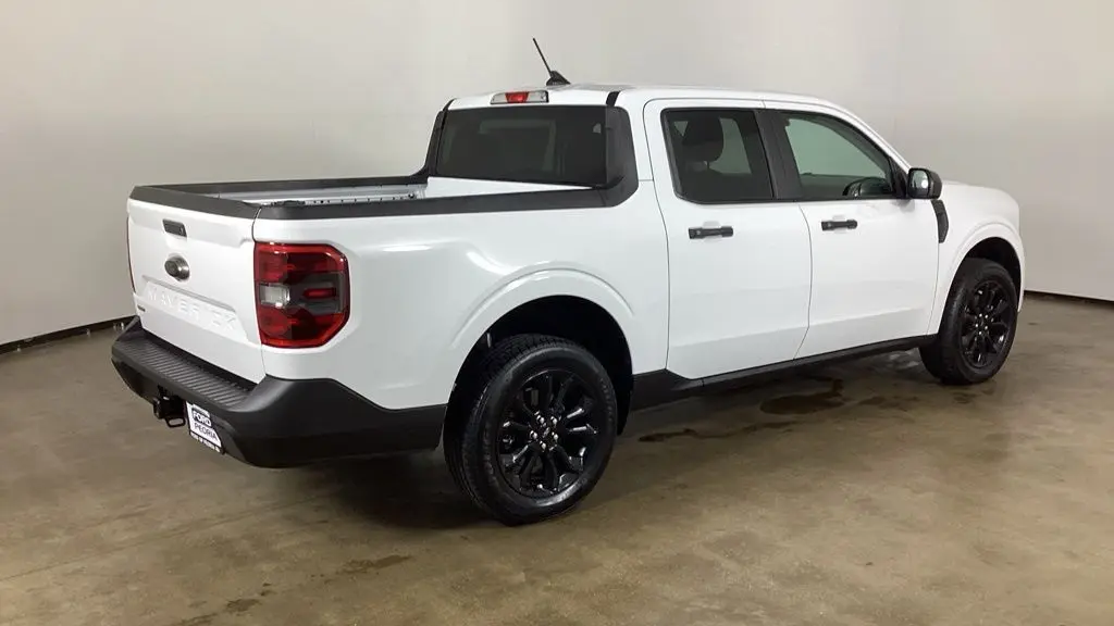 2023 Ford Maverick XL