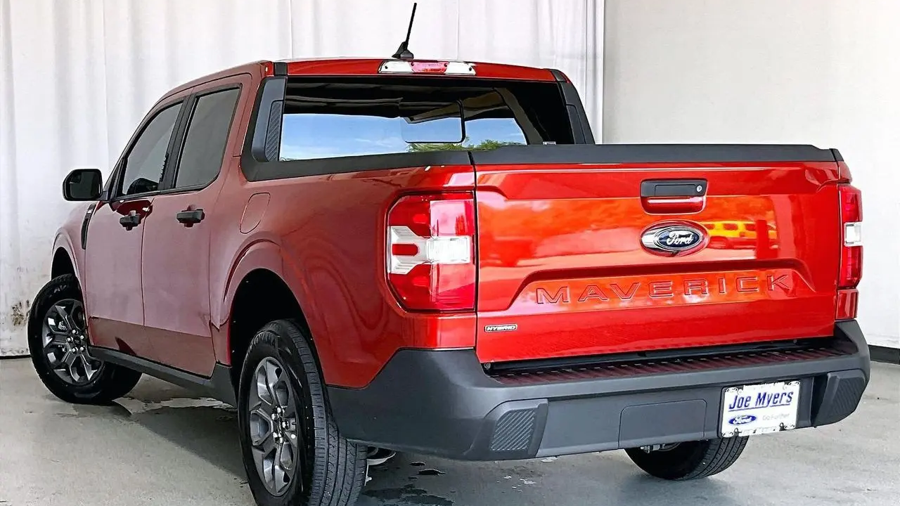 2023 Ford Maverick Lariat