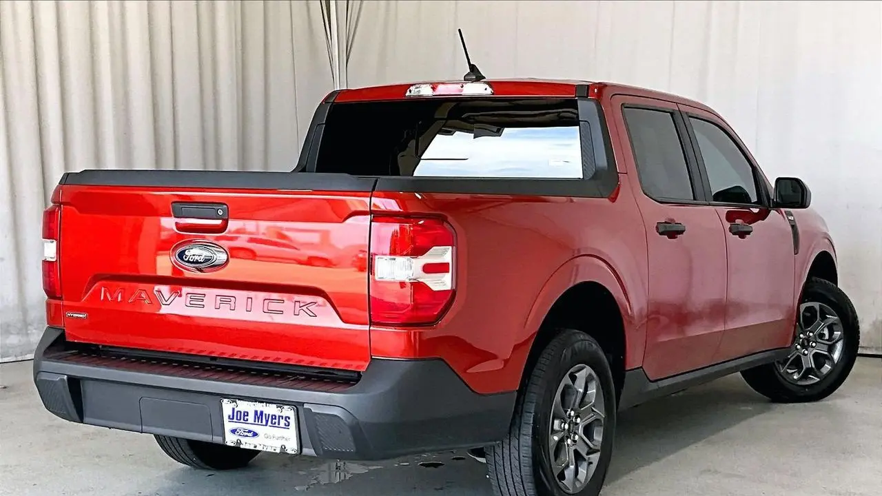2023 Ford Maverick Lariat