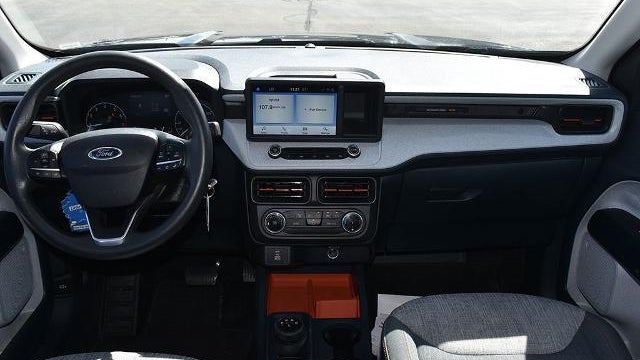 2023 Ford Maverick XL