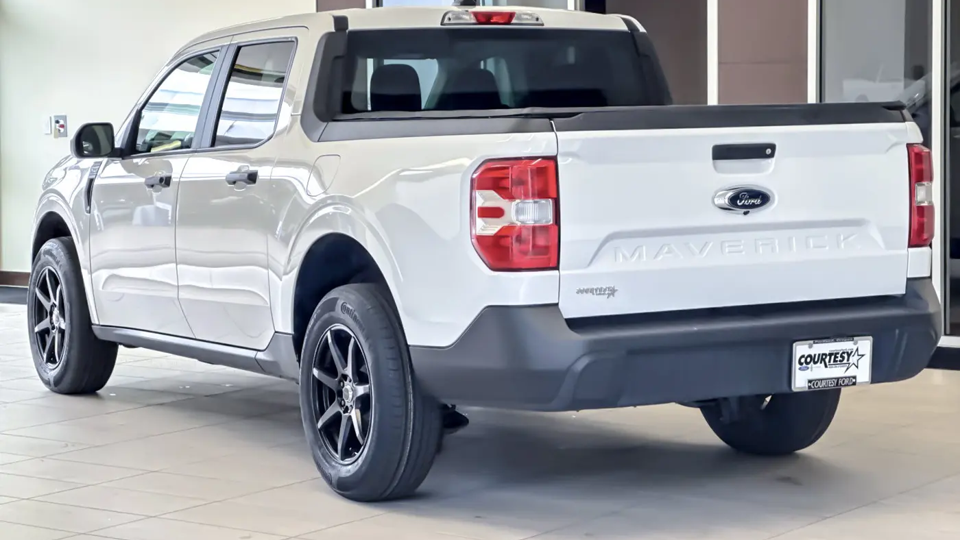 2022 Ford Maverick XL