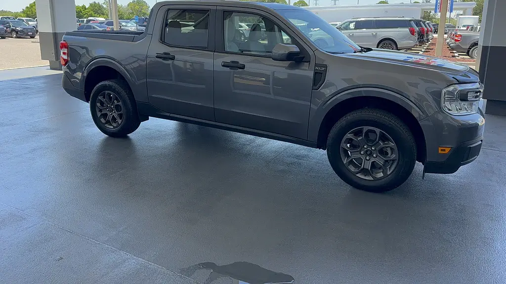 2023 Ford Maverick XL