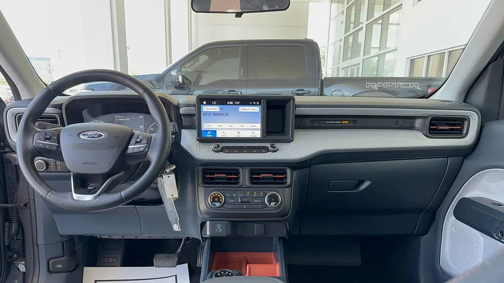 2023 Ford Maverick XL