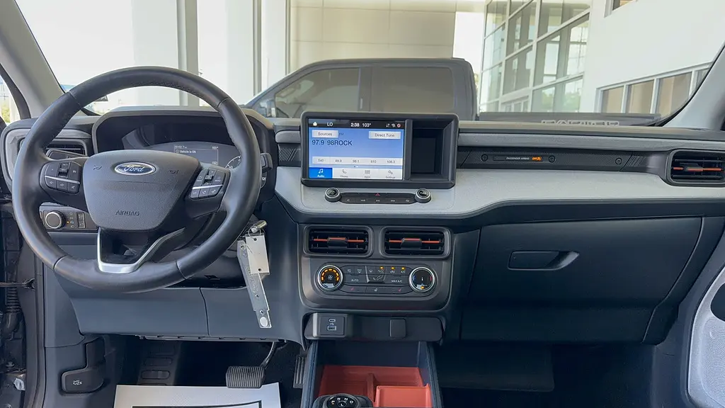2023 Ford Maverick XL