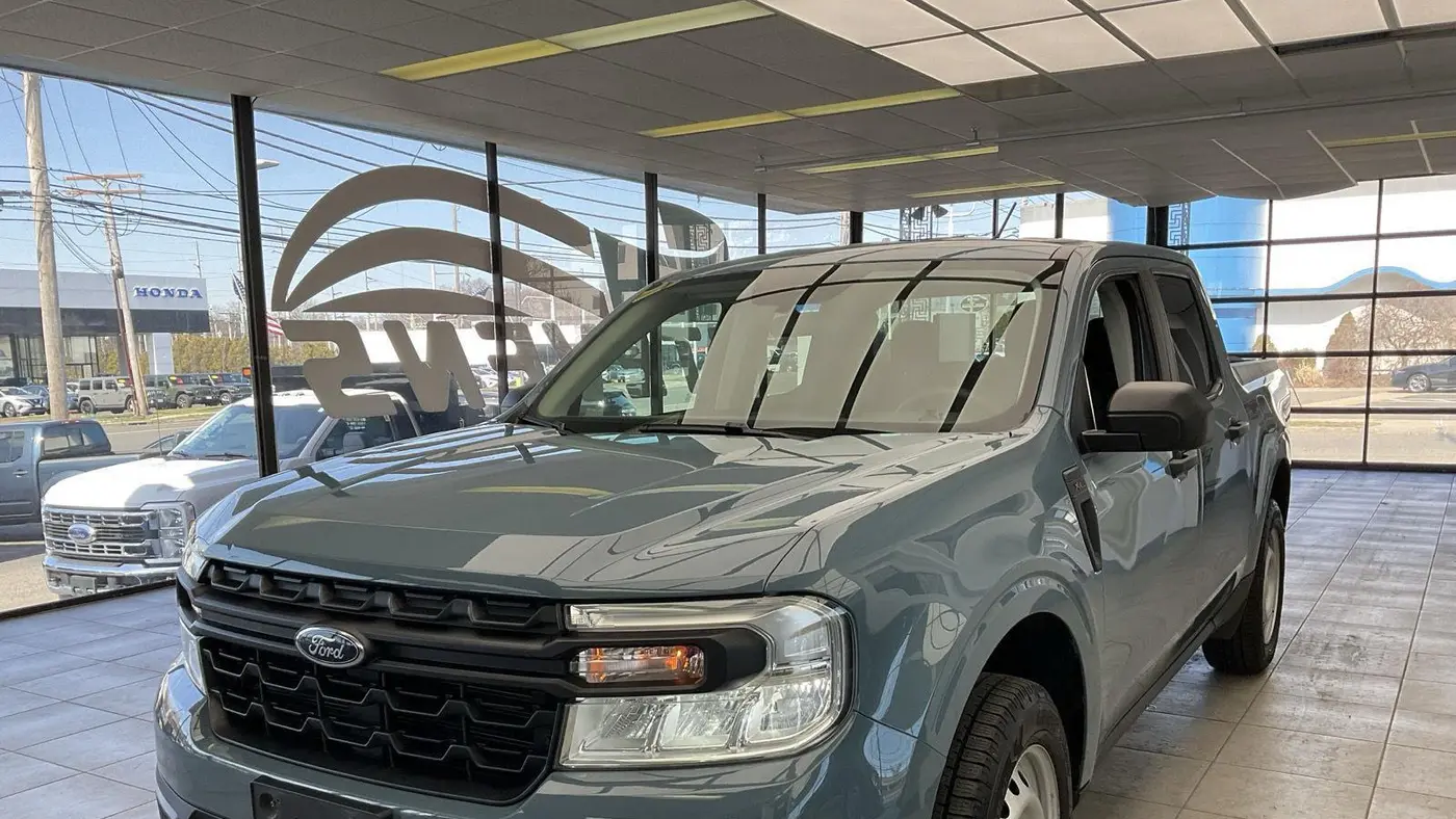 2022 Ford Maverick XL