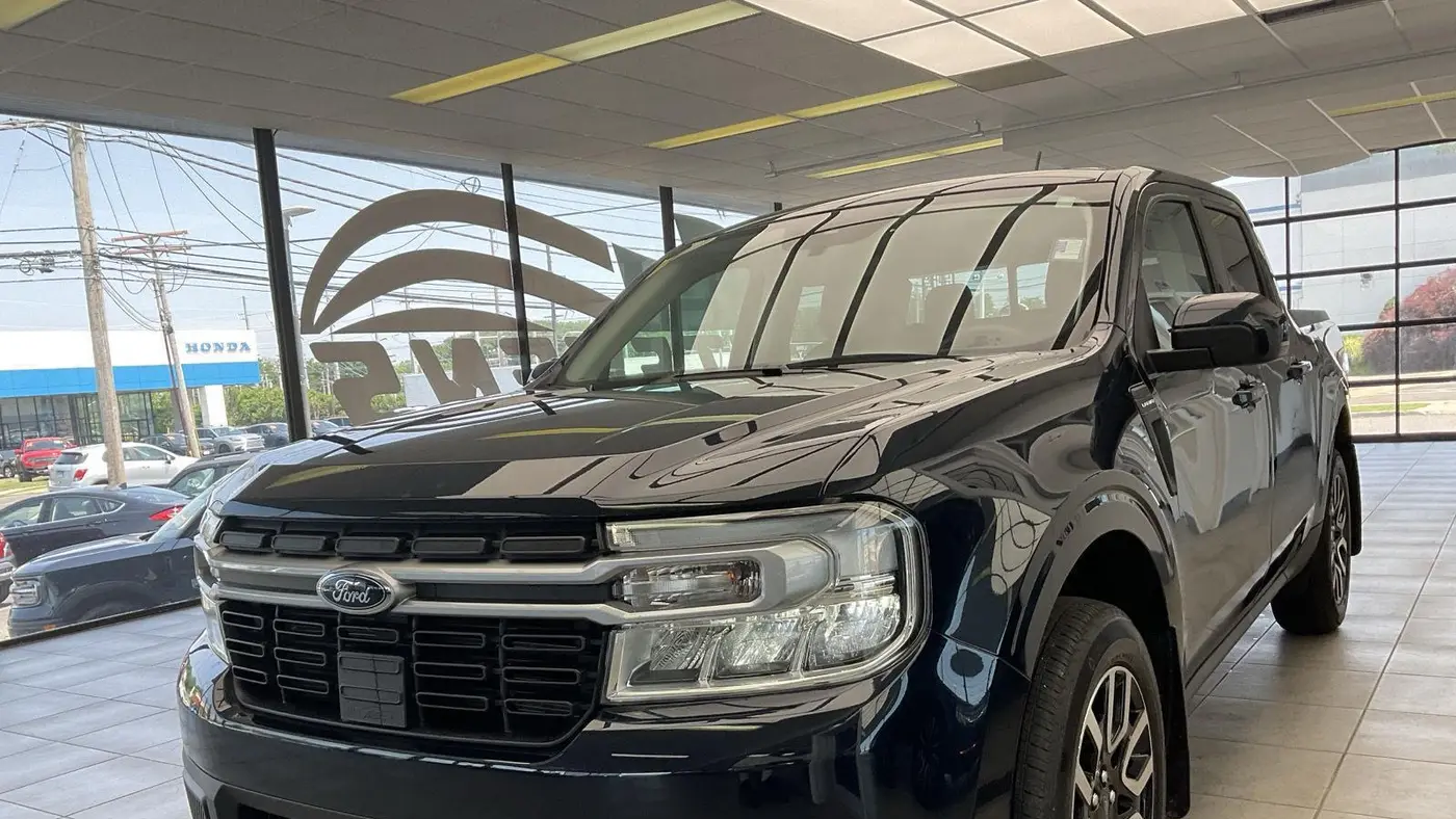 2023 Ford Maverick Lariat