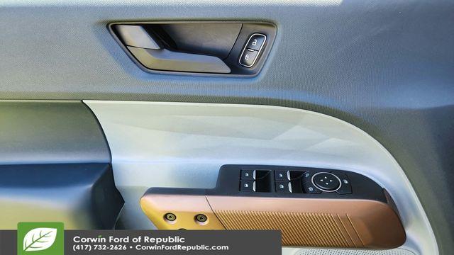 2023 Ford Maverick XL