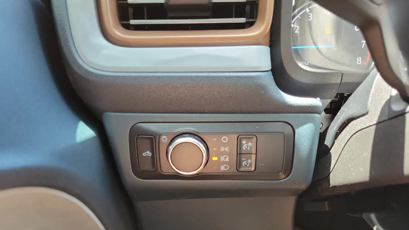2022 Ford Maverick XL