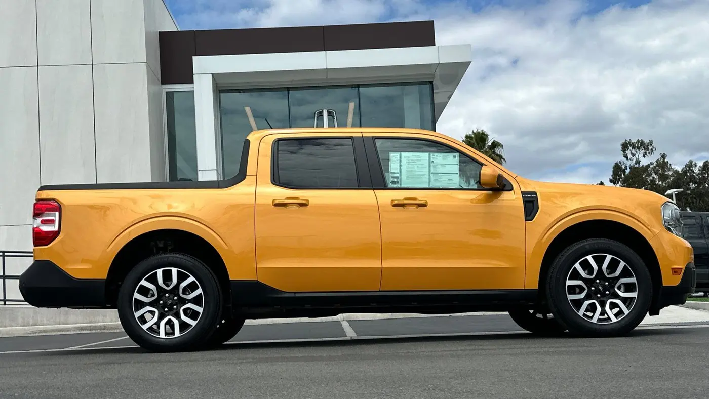 2023 Ford Maverick XL