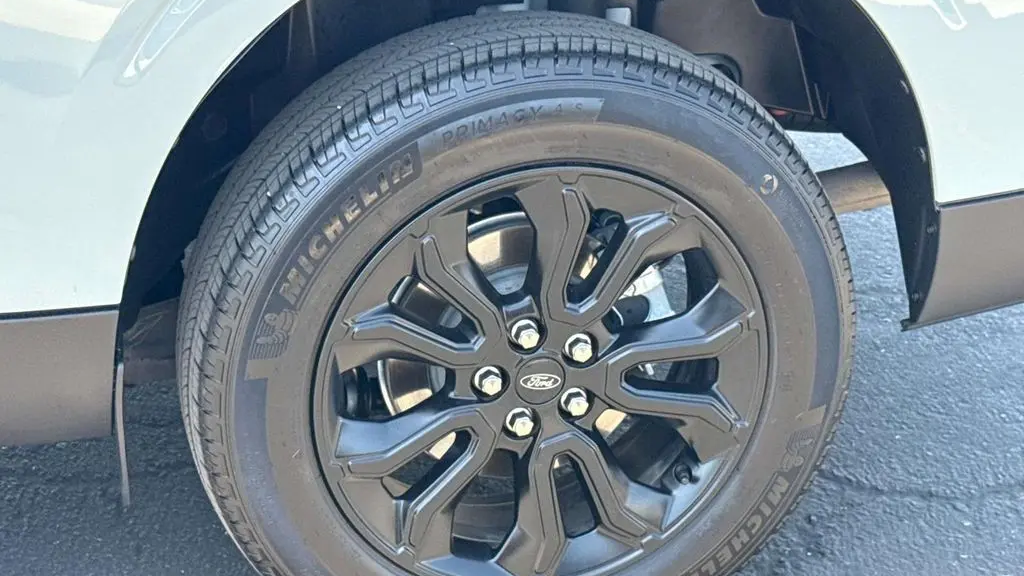 2023 Ford Maverick XL