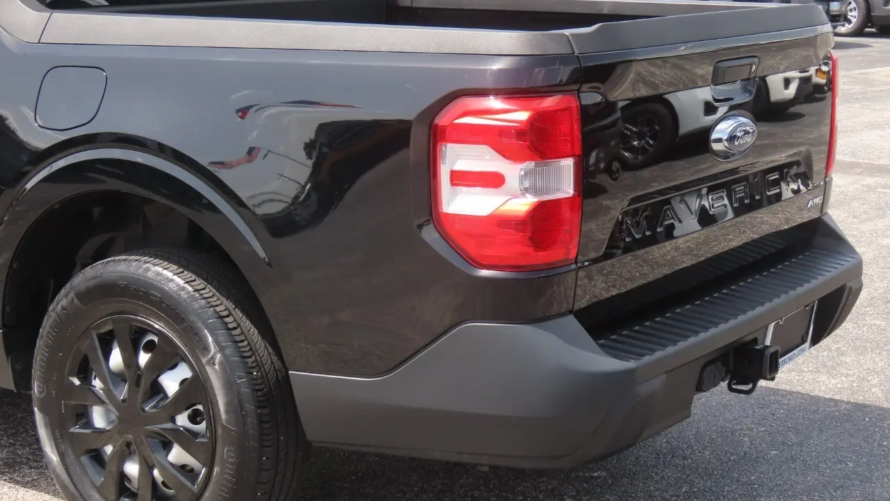 2023 Ford Maverick XL