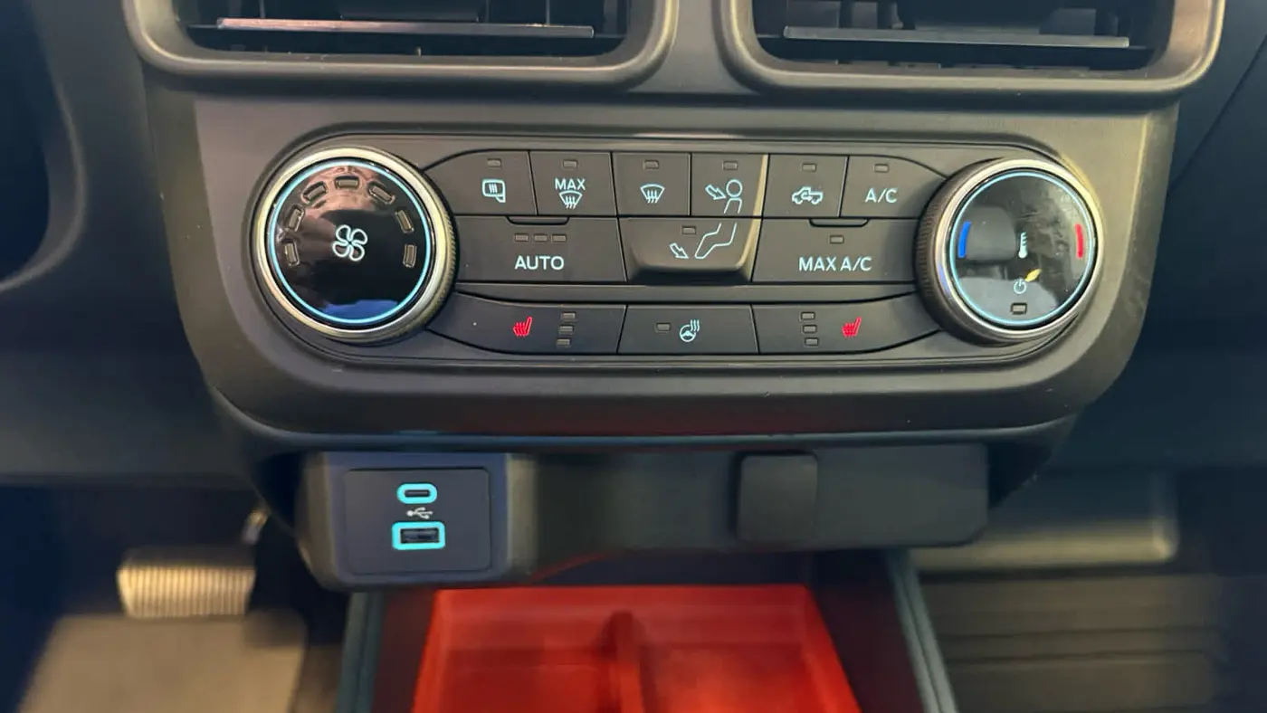 2023 Ford Maverick XL