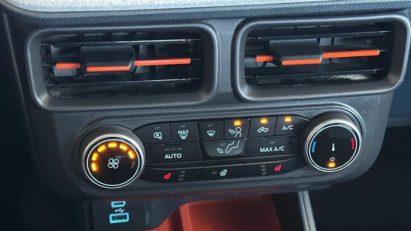 2023 Ford Maverick XL