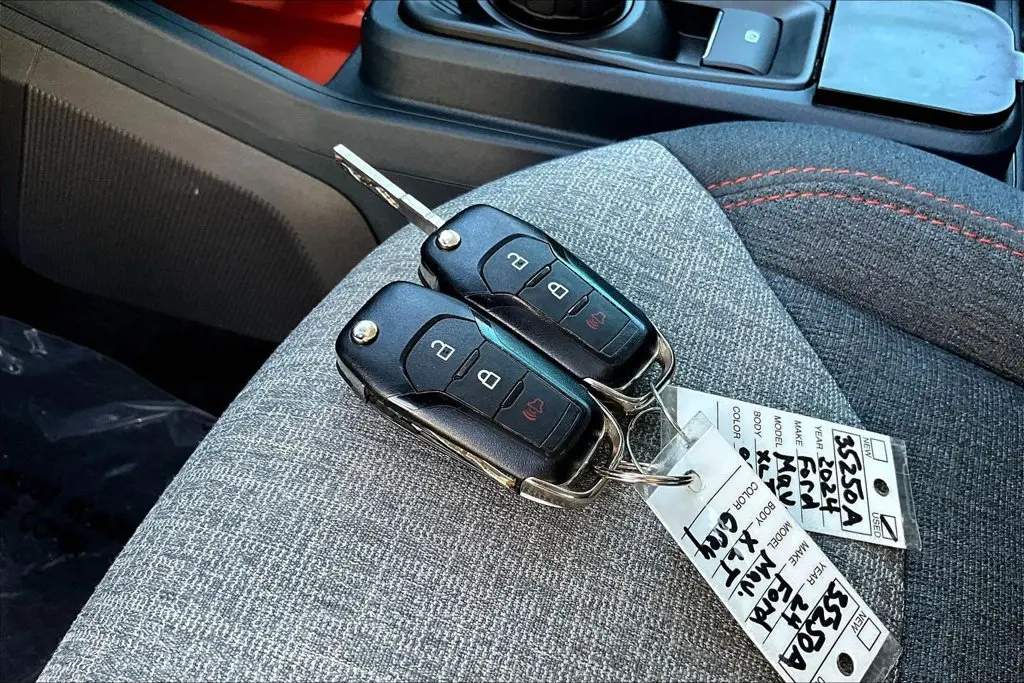2024 Ford Maverick - $27,998