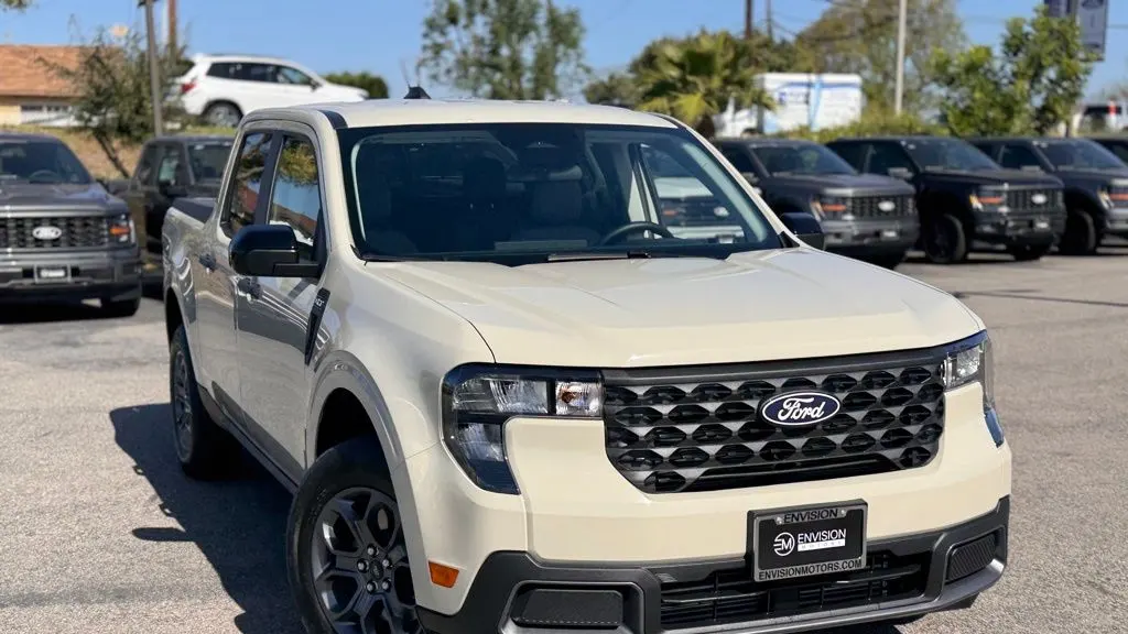 2025 Ford Maverick XLT