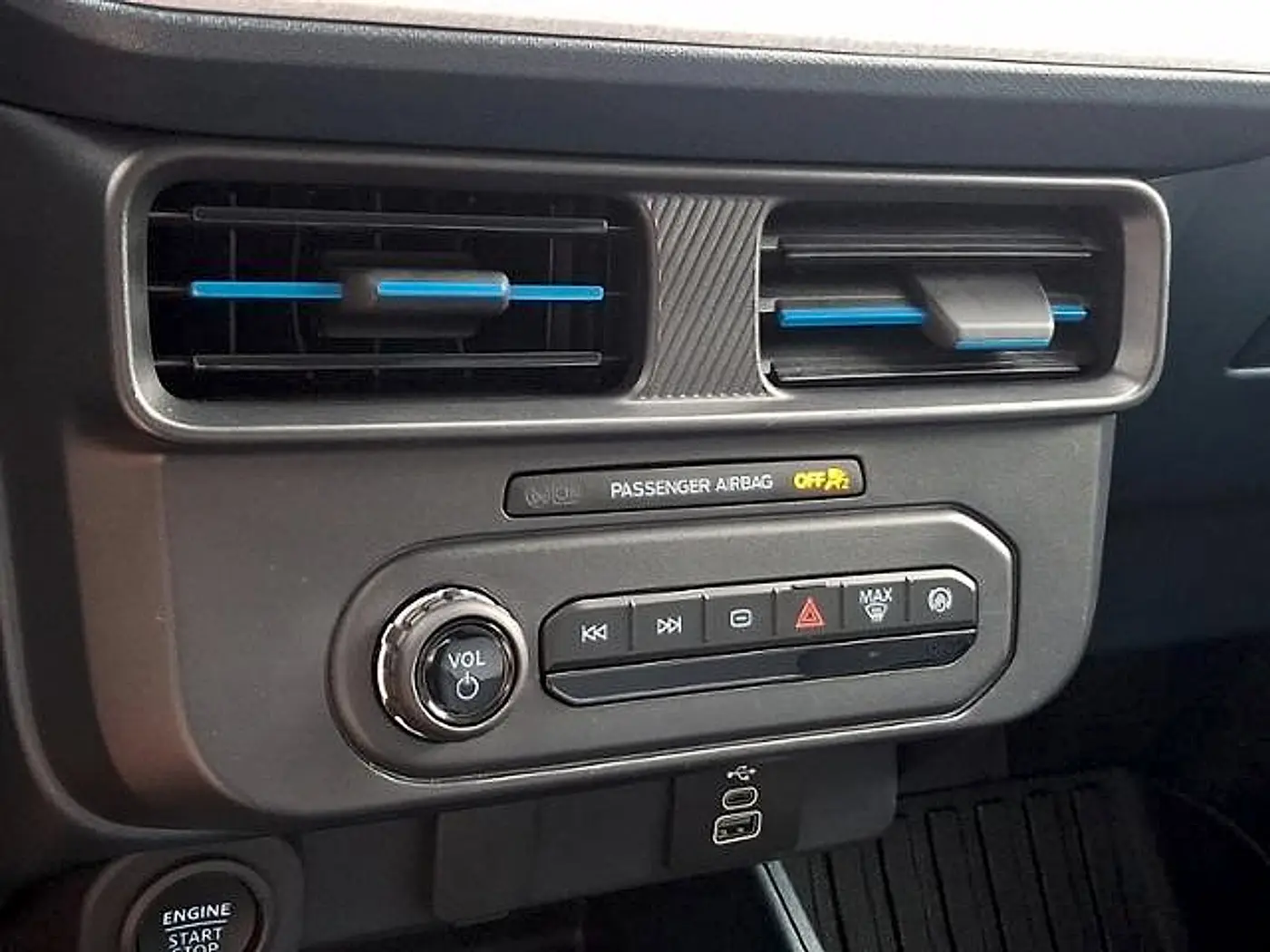 2025 Ford Maverick - $32,195